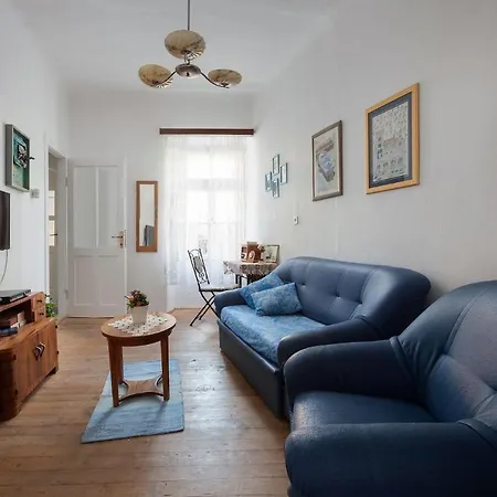 Kuka - 100m From The Sea Holiday home *